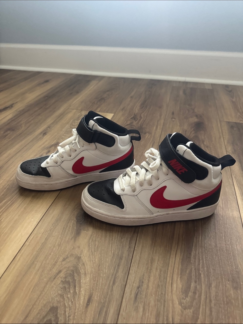Nike Court Borough Mid 2 - White/Black/University Red